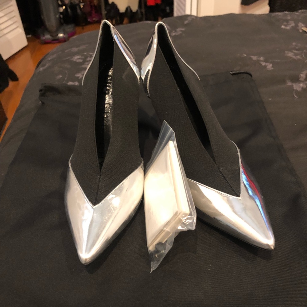 Beautiful  Givenchy women hills